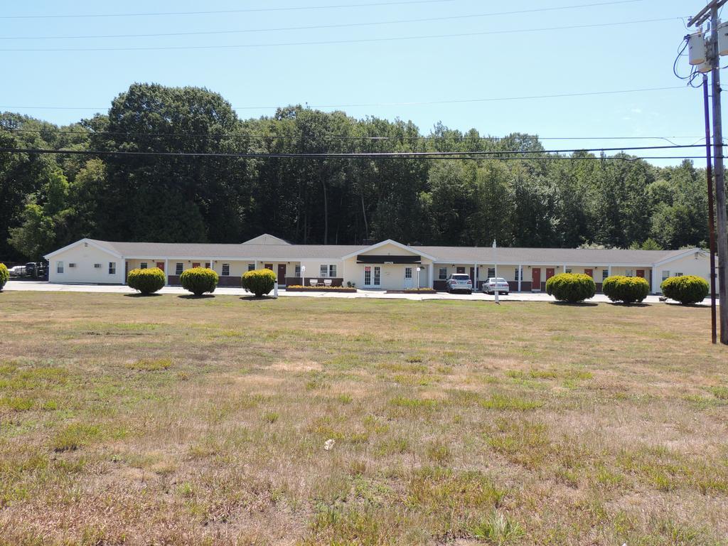Windsor Motel Groton Exteriör bild